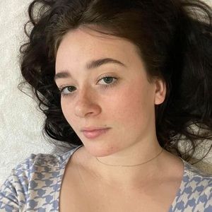 Meet your Posher, Avery